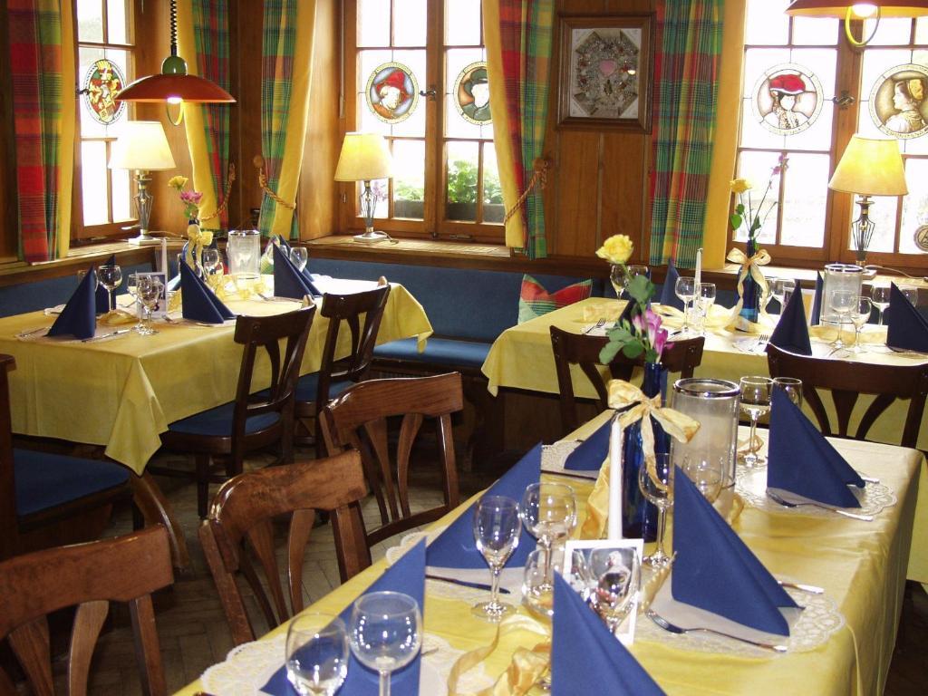 Gasthaus Storchen Hellas Haslach im Kinzigtal Ruang foto